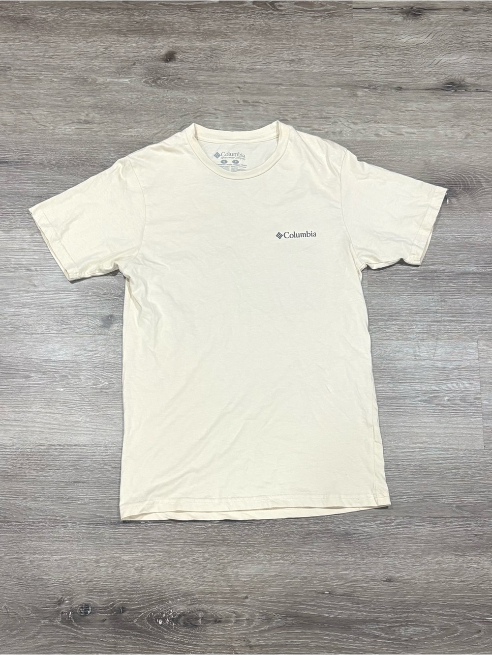 Columbia Men's Short Sleeve Tee in Cream with Small Logo